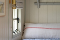 Bed-&-window-detail